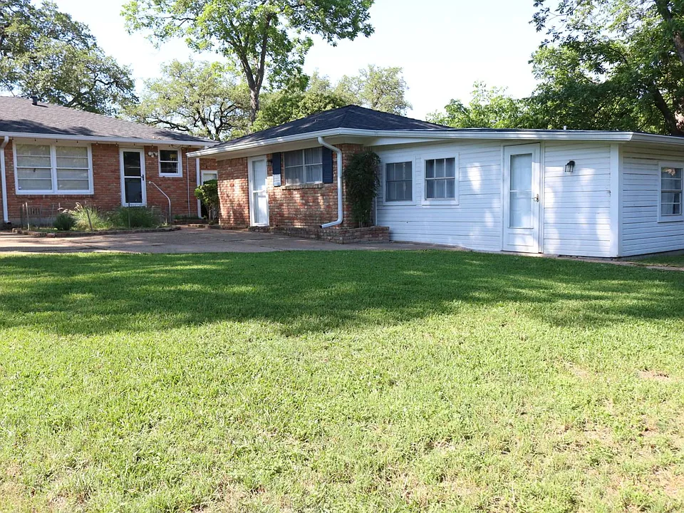 4220 Grim Ave
