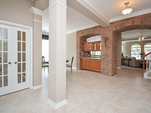 5th image of 28522 Hayden Park Dr