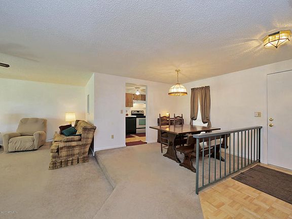 5th image of 2760 Hidden Creek Dr