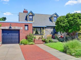 22 Eden Rd, Long Beach, NY 11561