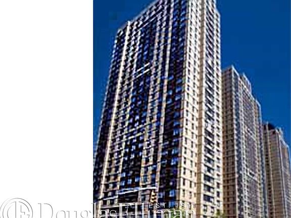 5th image of 225 E 95th St APT 21J