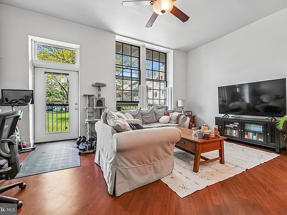 5th image of 5 Academy Ct