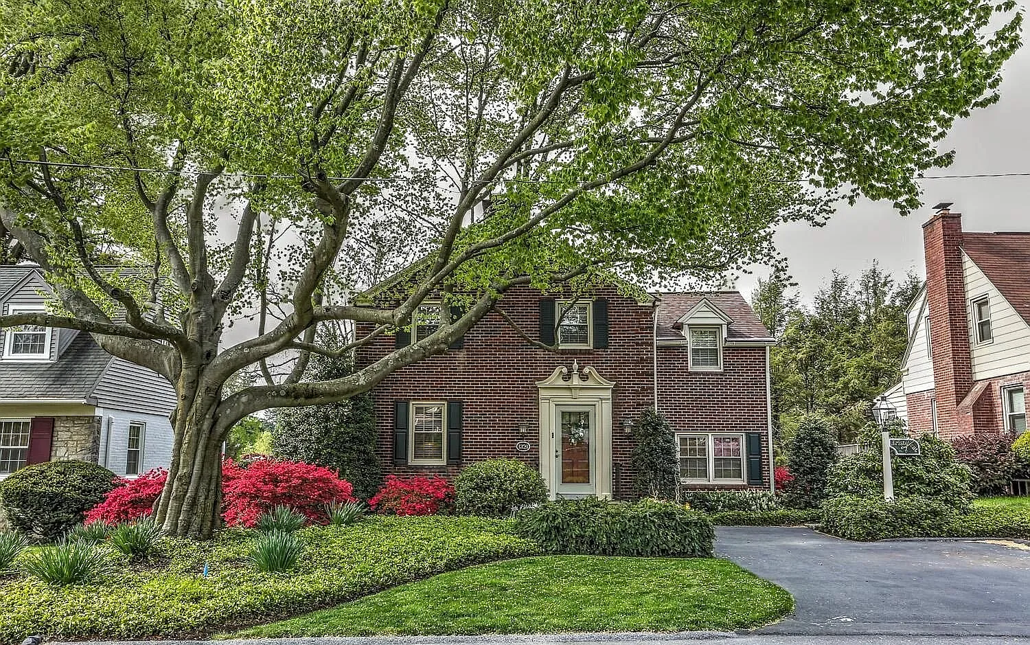 4 bed, 1938 sqft, $3,800 — Photo 1