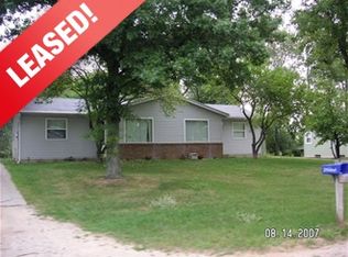 2490 Brookdale Dr, Holland, MI 49424
