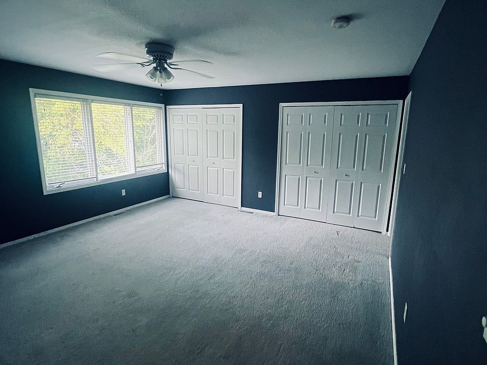 1st image of 803 Hampton Cir #803