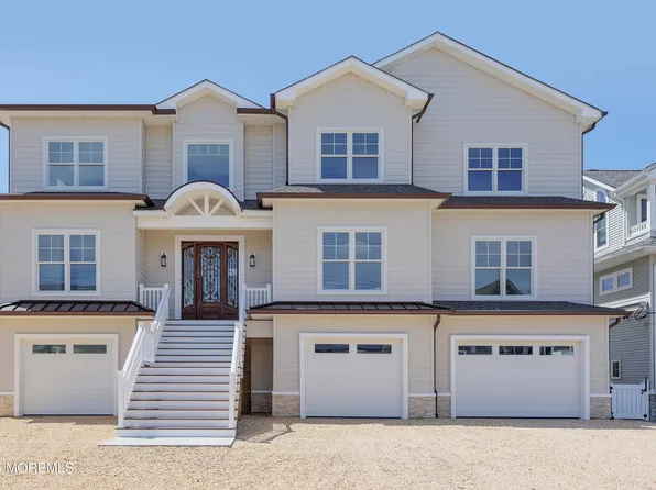 39 Bay Shore Drive, Toms River, NJ 08753