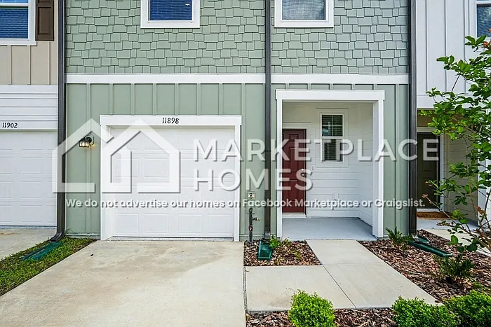 11898 Sylvia St — Photo 3