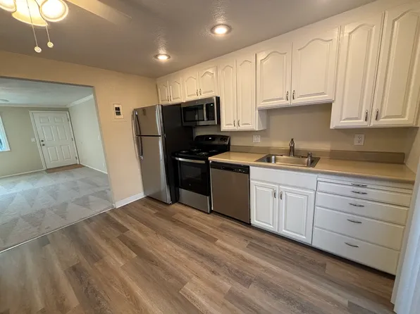 1565 Monroe St APT 12, Santa Clara, CA 95050