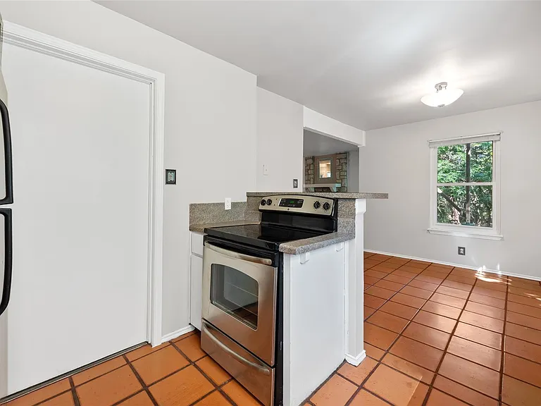 10006 Wildflower Ln #A — Photo 14
