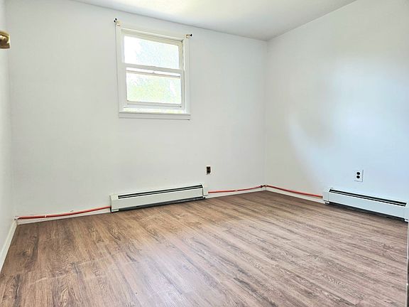 3rd image of 9 Old Newark Valley Rd