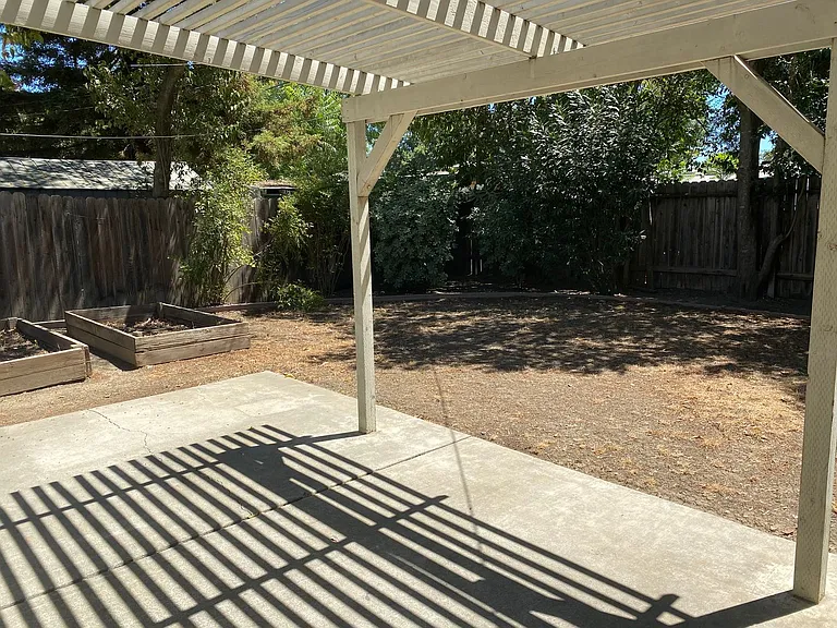 1824 Haussler Dr — Photo 7