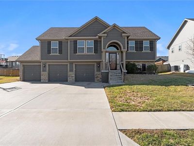 1031 E 14th St, Kearney, MO, 64060