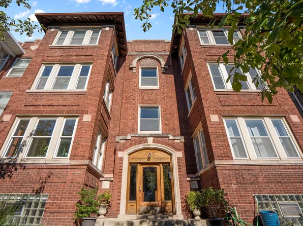 846 W Gunnison St #2W, Chicago, IL 60640