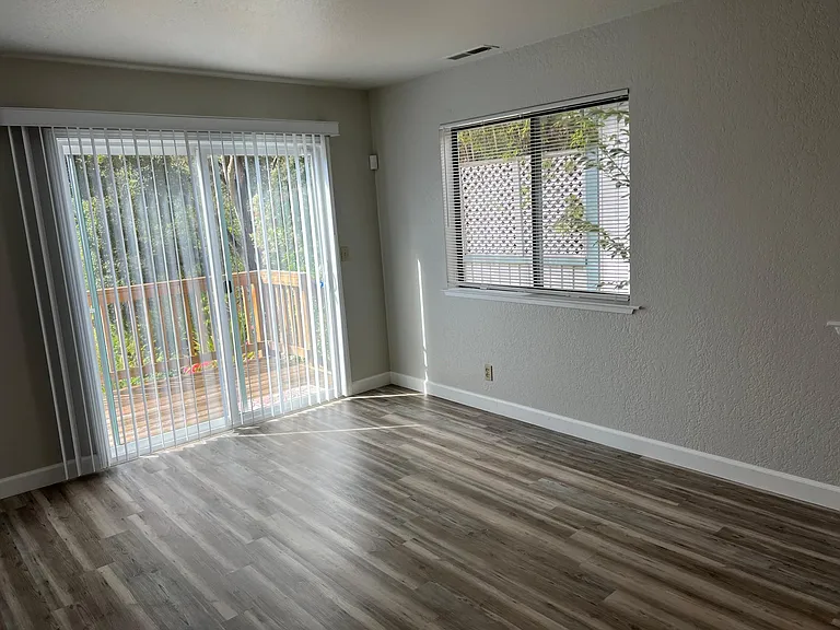 2524 Charlene Ln — Photo 14