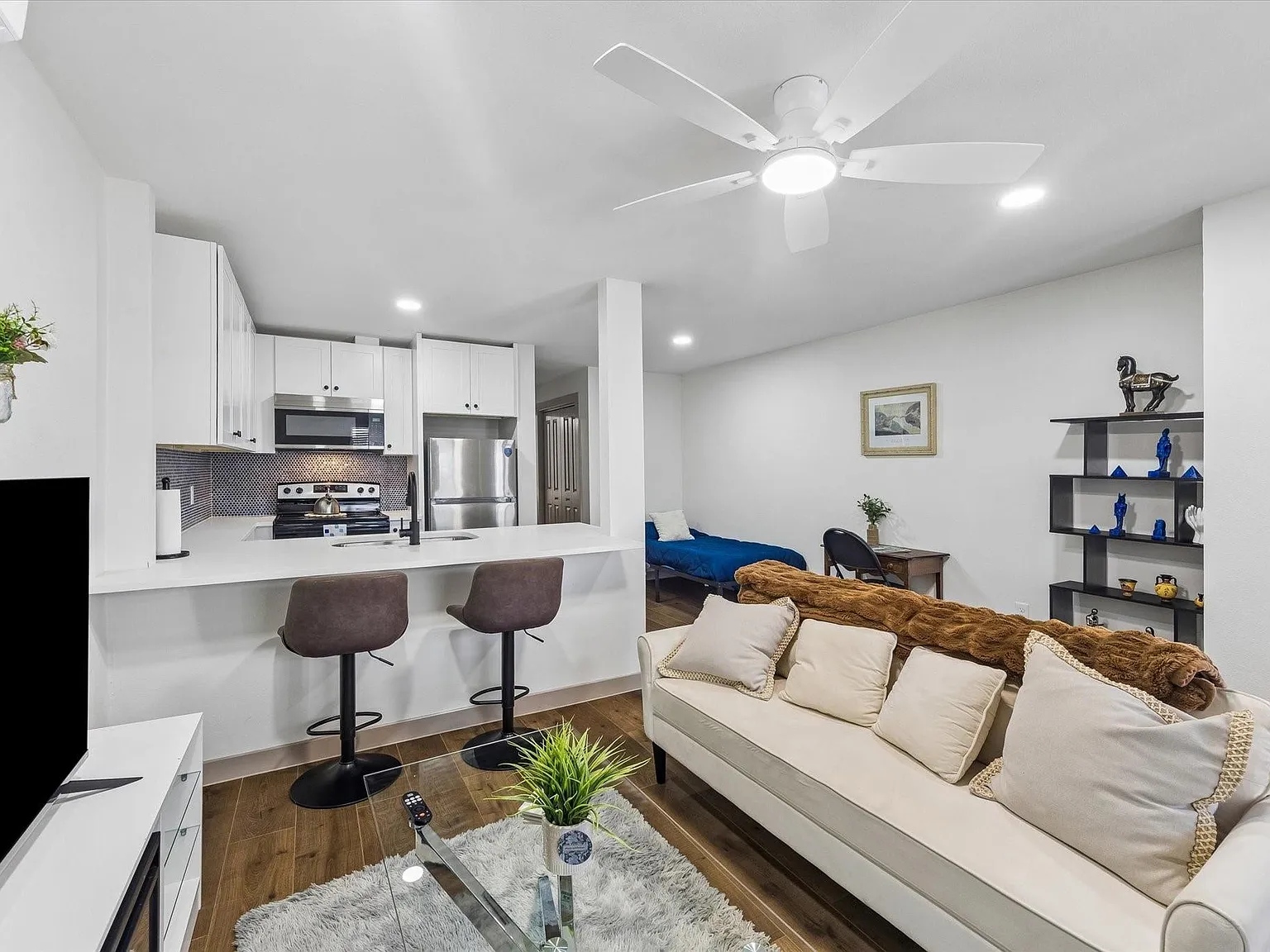 1 bed, 1.0 bath, 611 sqft, $1,500 — Photo 1