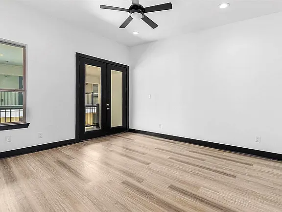 3 bed, 2.5 bath, 2034 sqft, $2,500 — Photo 3