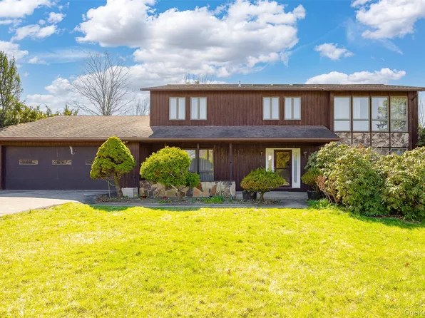 32 Sherwood Heights, Wappingers Falls, NY 12590