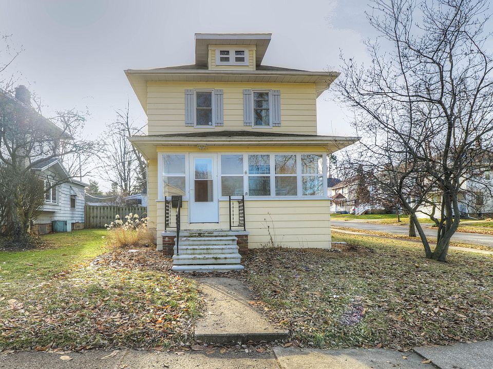 1st image of 1100 Parkdale St