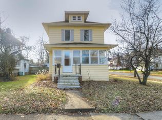 1100 Parkdale St, Lansing, MI 48910