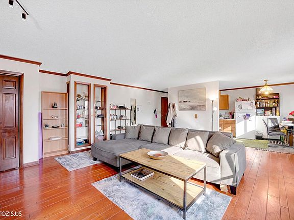 2nd image of 5100 N Sheridan Rd APT 502