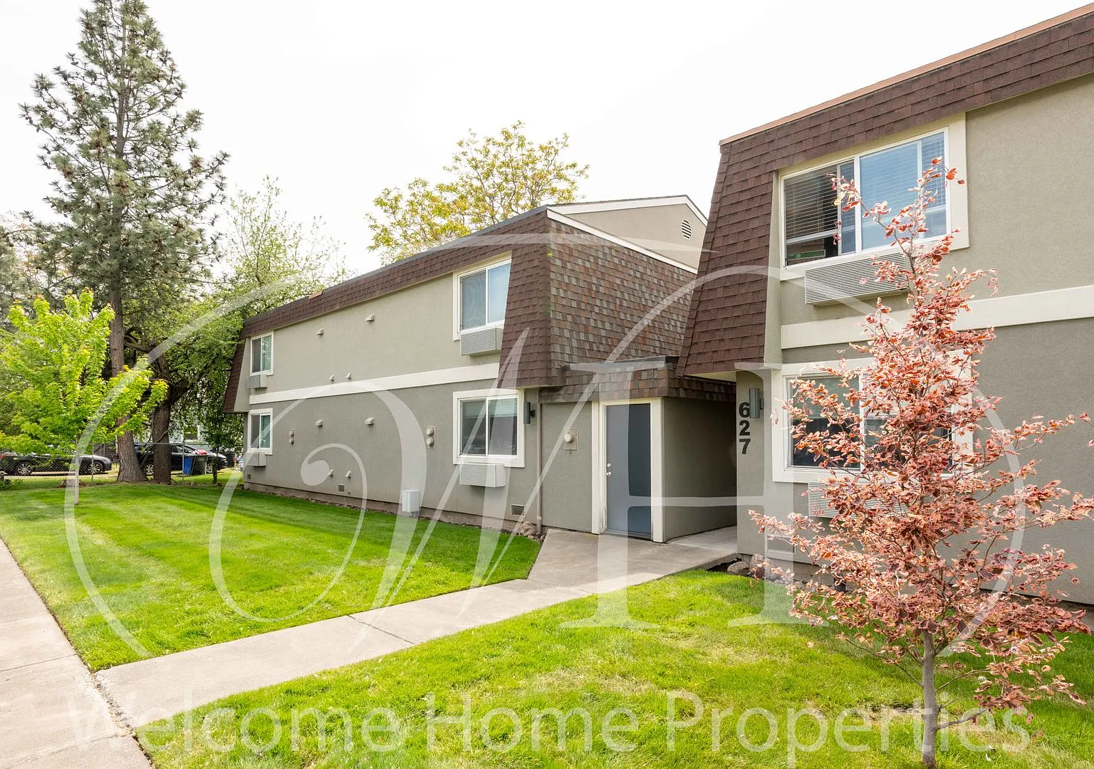Ridgewood Condominiums - 627 Roosevelt — Photo 3