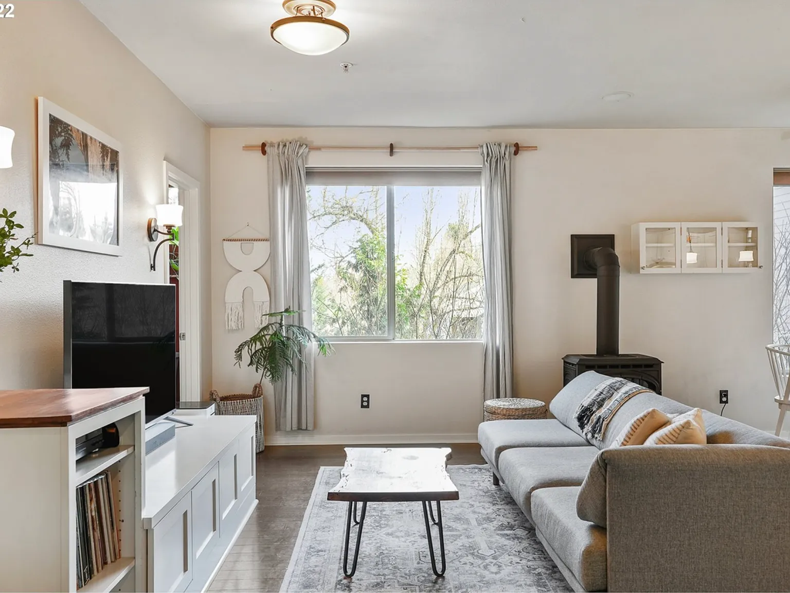 3 bed, 2.5 bath, 1487 sqft, $2,950 — Photo 4
