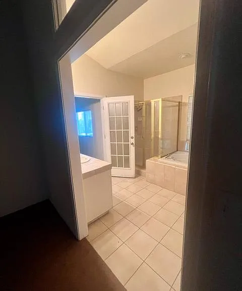 1877 E Turnberry Ave — Photo 39