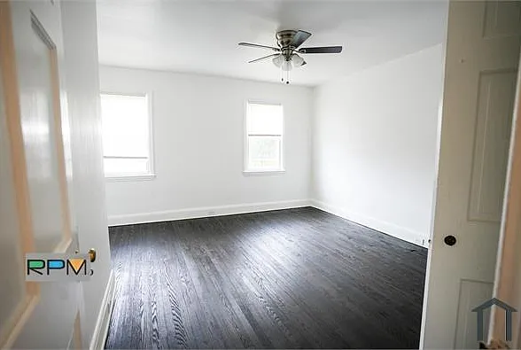 716 E 35th St — Photo 15