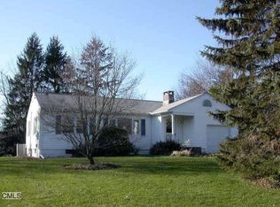 14 Pondfield Rd, New Fairfield, CT 06812