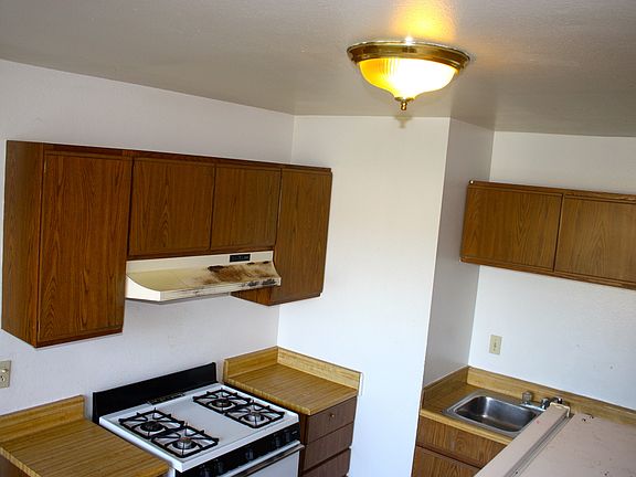 Gas stove top and oven.