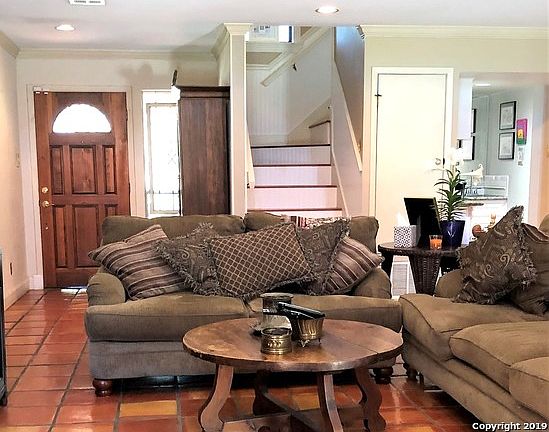 4th image of 2926 Low Oak St