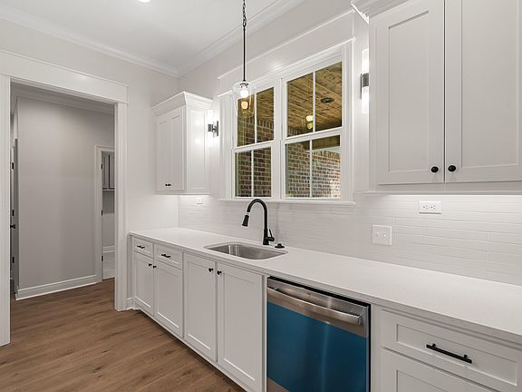 5th image of 163 Excellor Rd