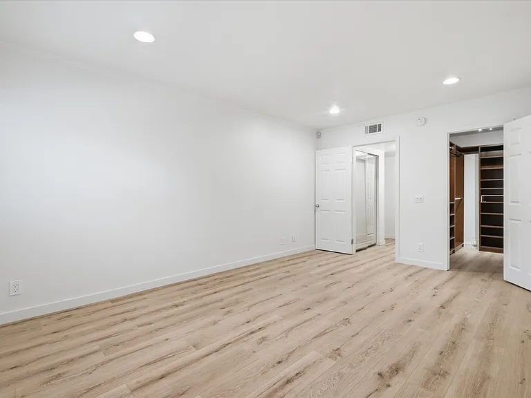23663 Park Capri #110 — Photo 9