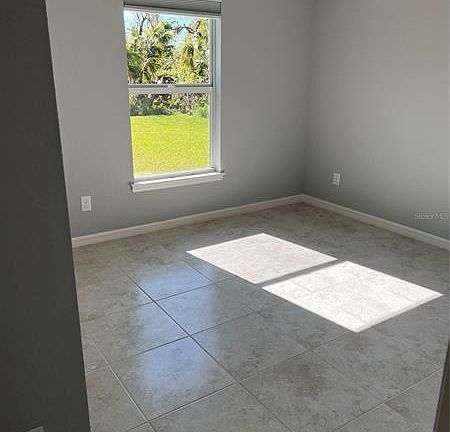 5th image of 3172 Gideon St