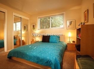 1425 W 8th Ave APT 10, Eugene, OR 97402