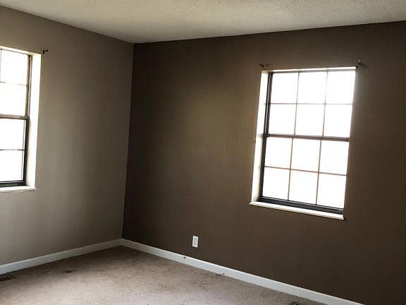 5th image of 5226 Avis Ln