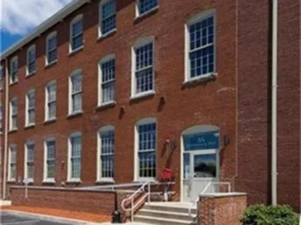35 Riverwalk Way #R220, Lowell, MA 01854
