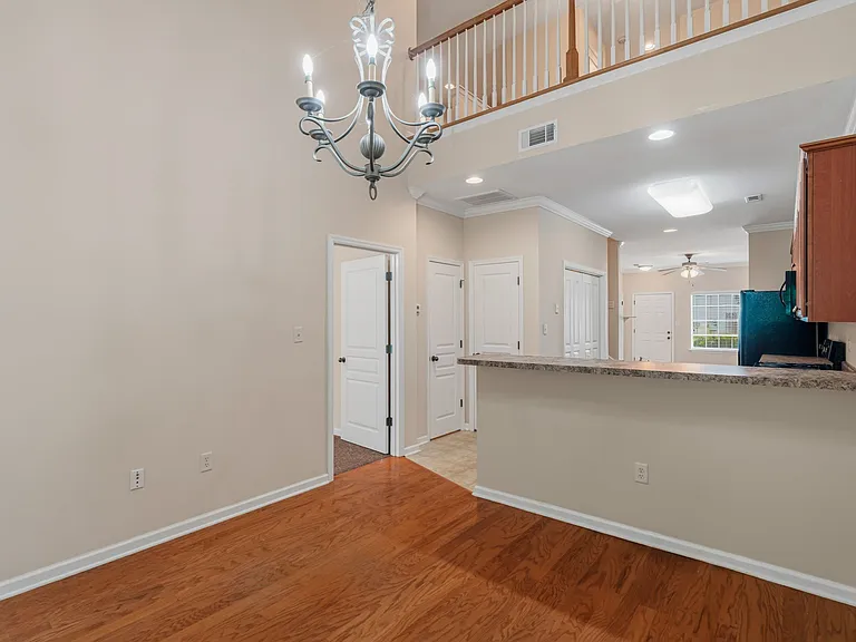 10810 Carpenter Run Ln — Photo 11