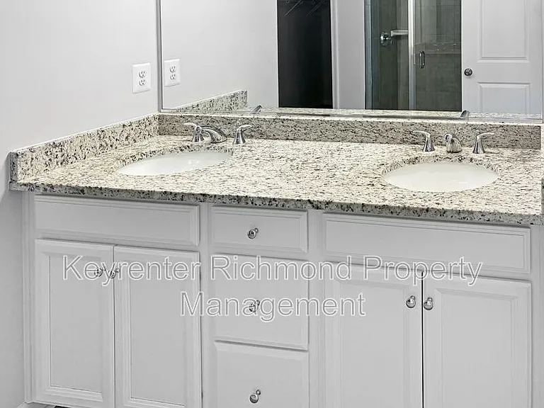 719 McCormick Farm Dr #A — Photo 8