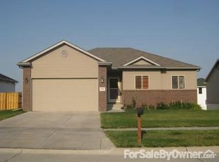 2400 SW Soukup Dr, Lincoln, NE 68522