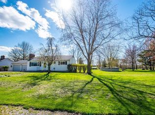 987 Valley Rd, Salem, OH 44460