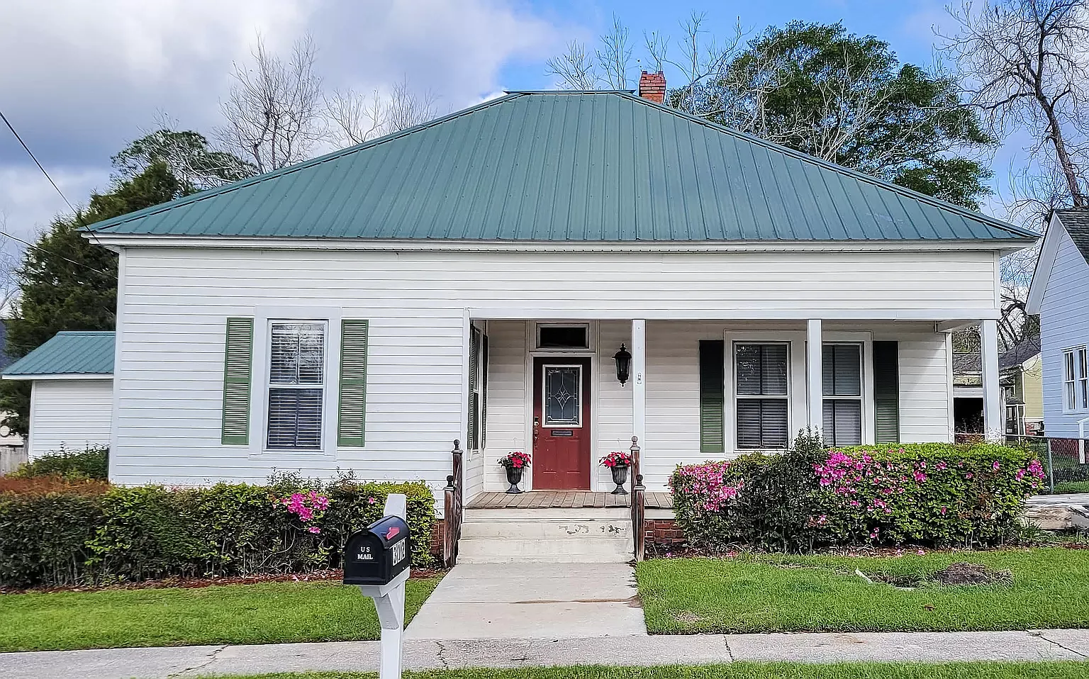 4 bed, 1000 sqft, $750 — Photo 1