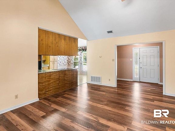 5th image of 9690 Cascade Dr