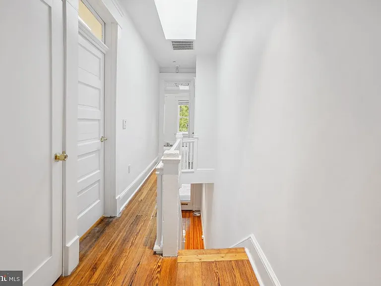 1411 King St #A — Photo 25