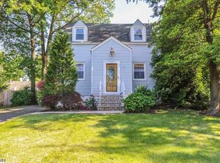 99 Lakeside Dr S, Piscataway, NJ 08854