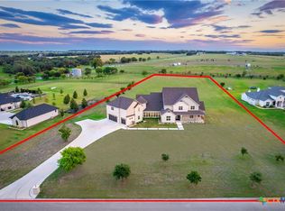 221 Via Lago, Belton, TX 76513