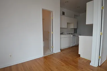 Rented by CITY SKYLINE REALTY INC