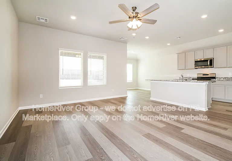 10504 SW 41st St — Photo 2