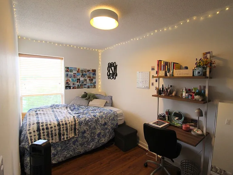 1380 Hunters Rd #I — Photo 16