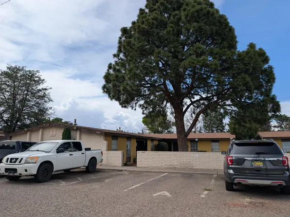 8013 Marquette Ave NE, Albuquerque, NM 87108